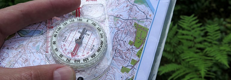 ORIENTATE YOURSELF WITH A COMPASS