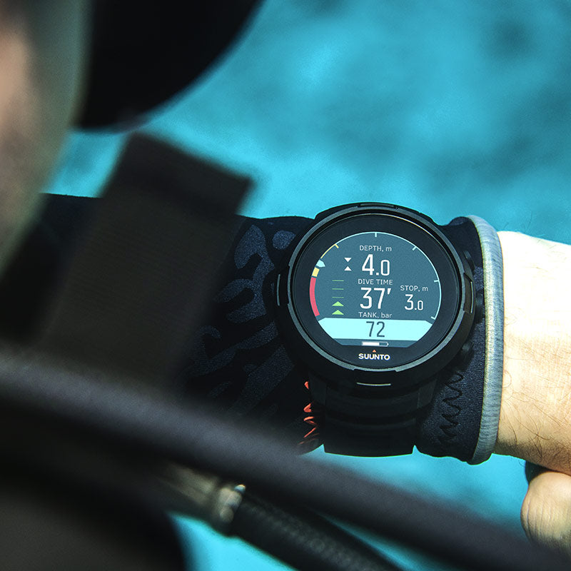 SUUNTO D5  
All Black