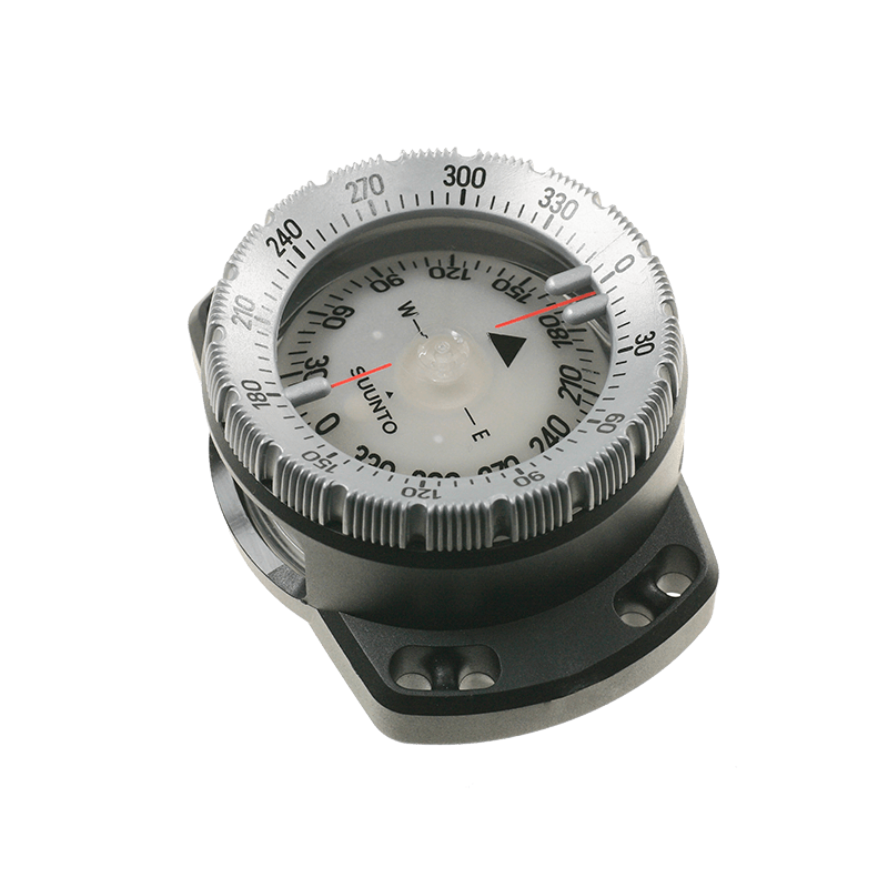 Suunto SK8 dive compass with bungee mount, northern hemisphere, alternative angle